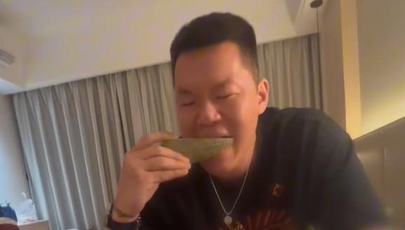 网红乐仔吃瓜视频,揭秘网红圈幕后故事 第2张 网红乐仔吃瓜视频,揭秘网红圈幕后故事 第2张