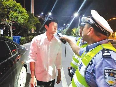 保安爆料酒驾视频大全,视频大全揭露醉驾危害  第3张