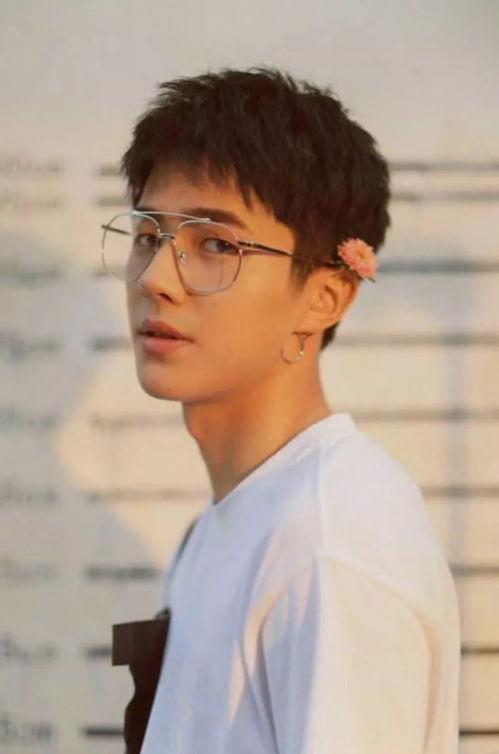 娱乐圈吃瓜爆料吴磊热巴,吃瓜群众热议不已